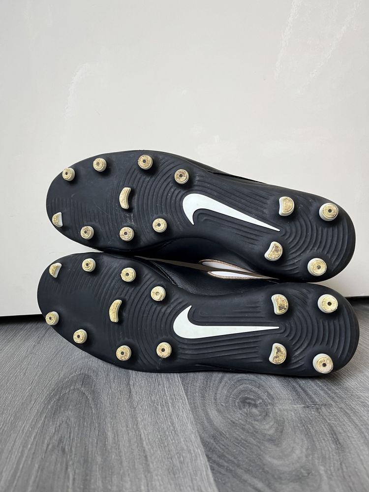 Футбольні копочки Nike Tiempo розмір 44 стелька 28 см