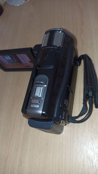 Відеокамера sony CX 560E