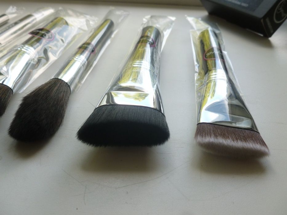 Набор кистей для макияжа Sigma Highlight & Contour Brush Set пензликів