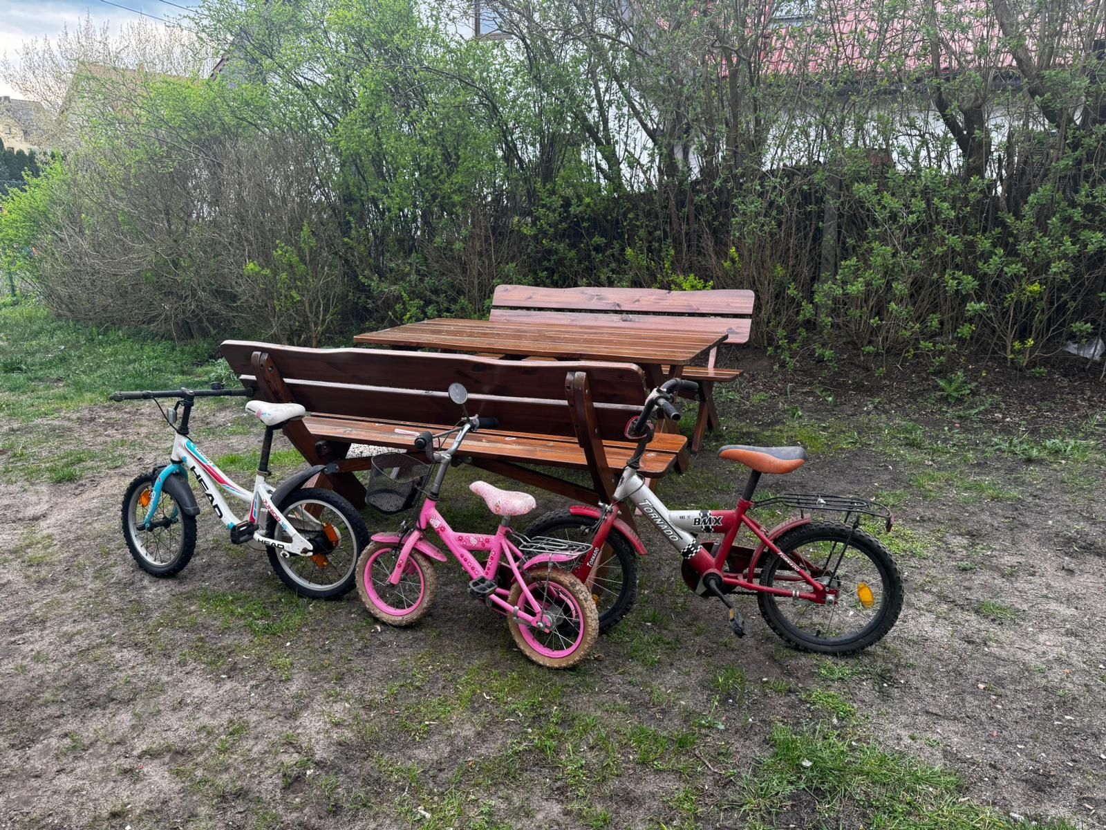 Sprzedam rowerek dziecięcy niebiesko -bialy
