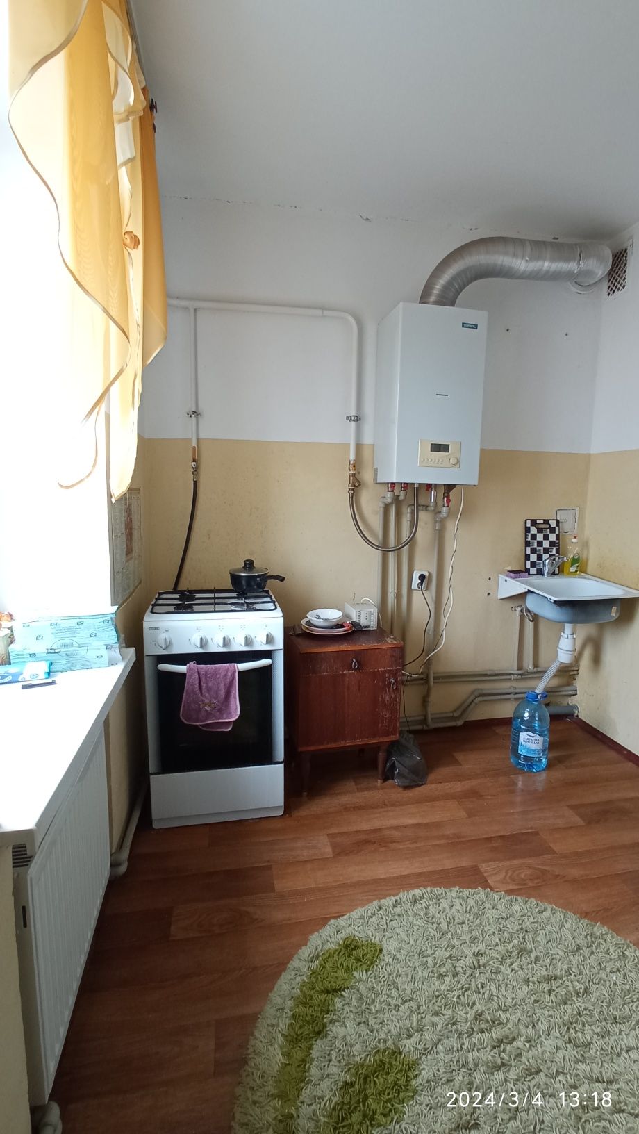 Терміново продам 3 кім.кв..з Меблями !