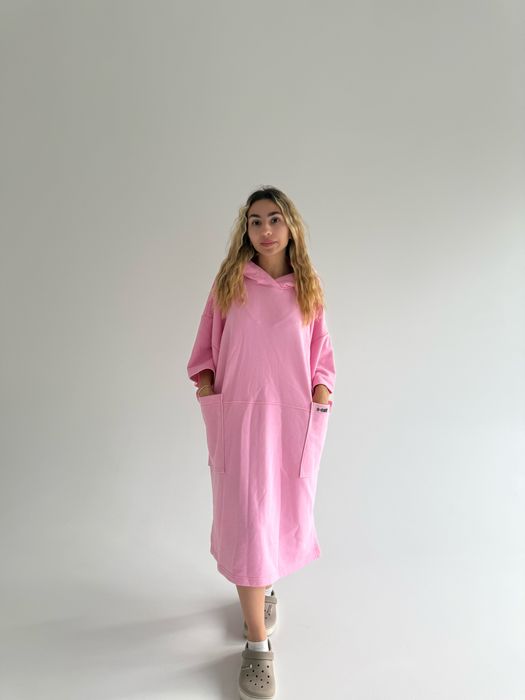 Рожевий колір  розмір: XS–M довжина — 103 см напівобхват — 68 см