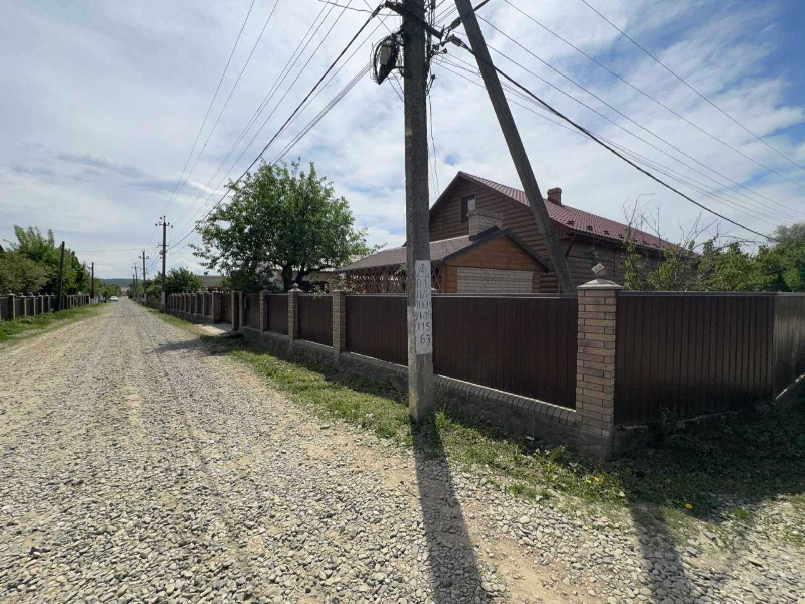 Будинок  в центрі Вашківців