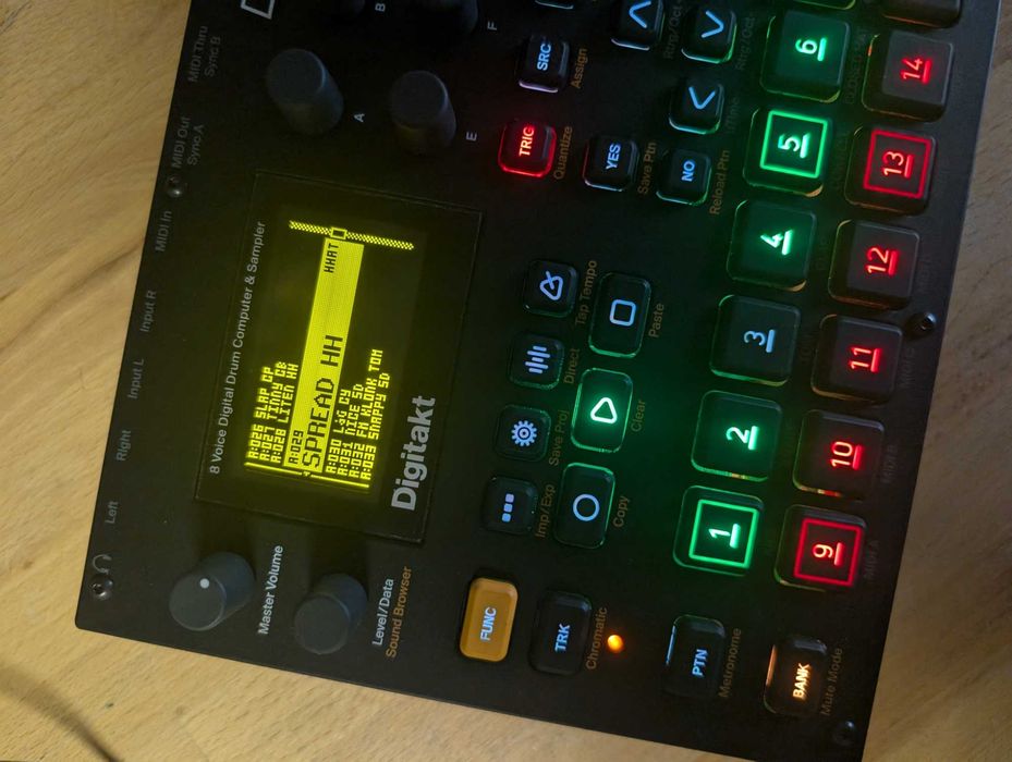 DIGITAKT - Jak nowy - z dedykowaną paczką dzwięków i etui!