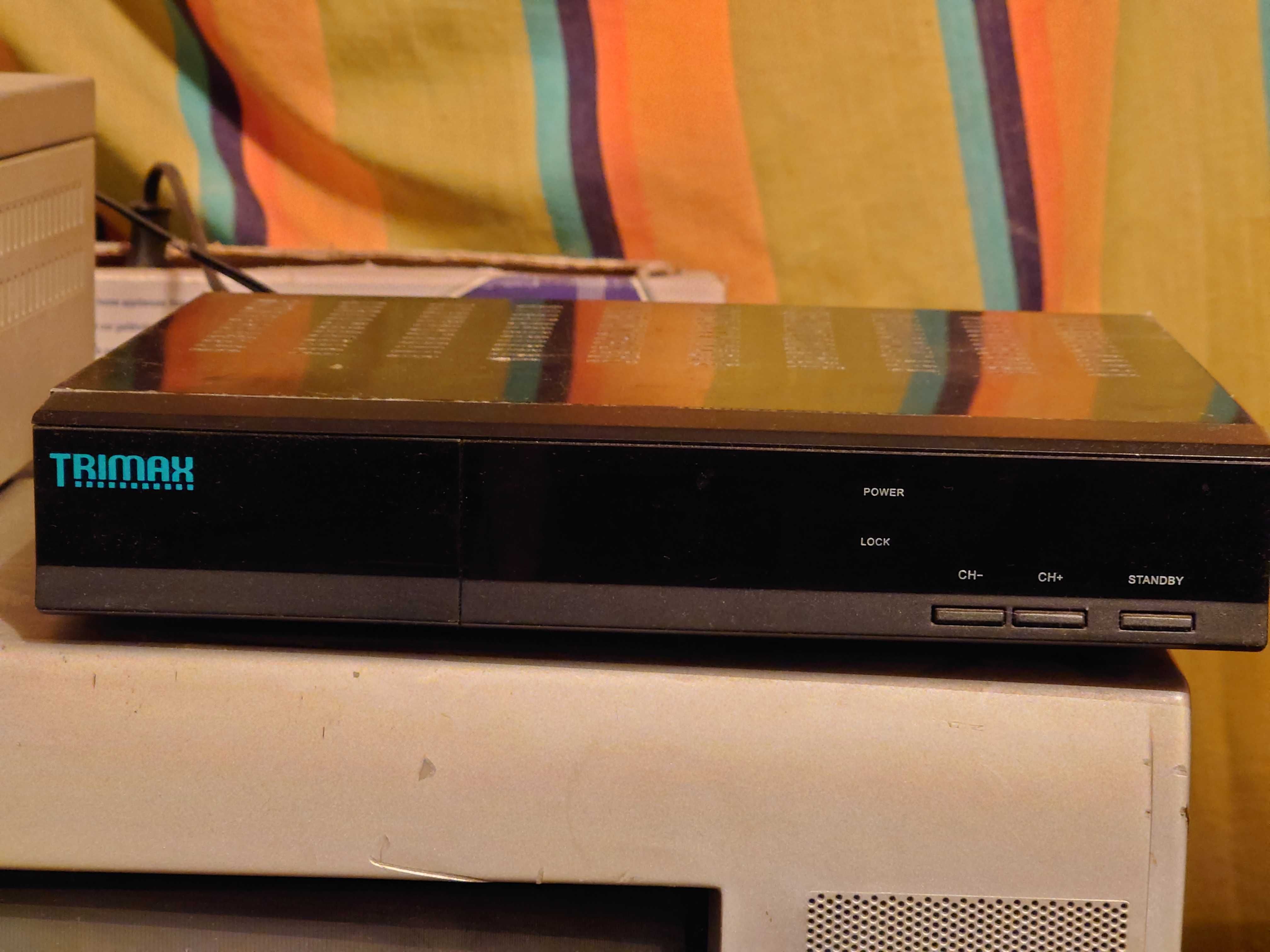 Телевизор SATURN LED32 HD800U (новый)+ресивер TrimaxTR-2012HDPVR (б/у)