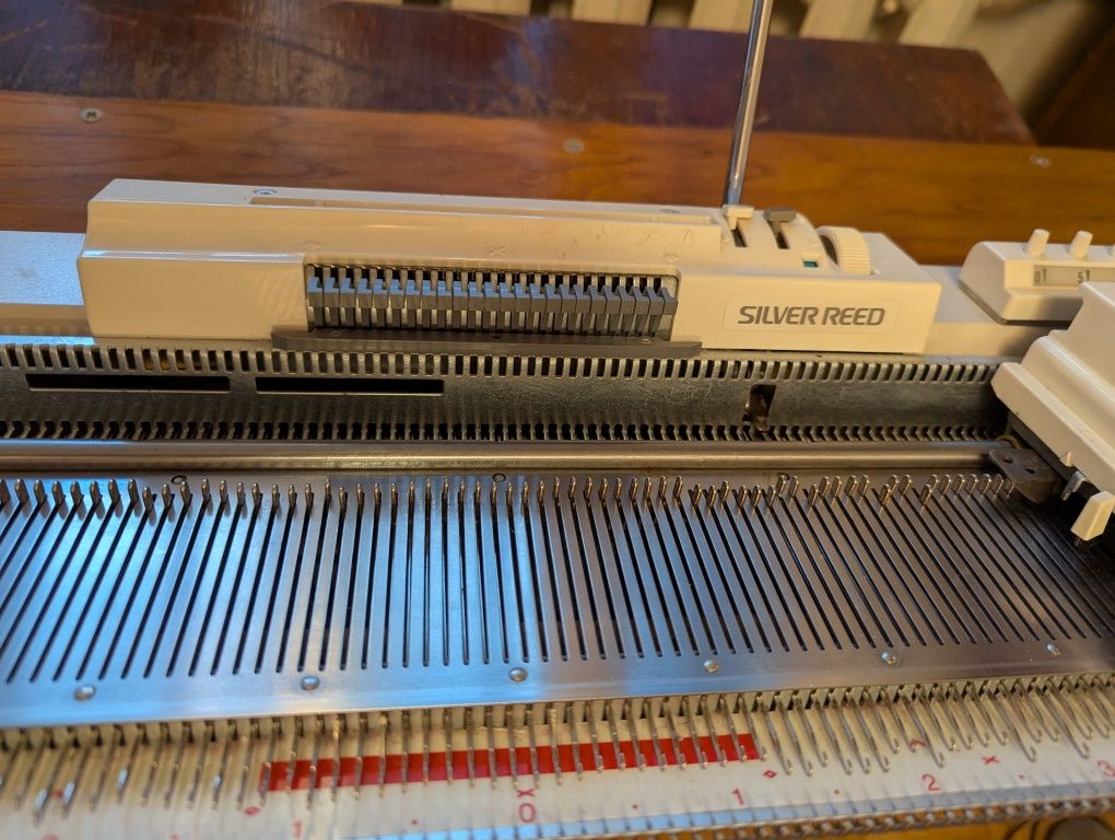 В'язальна машина silver reed srp60n