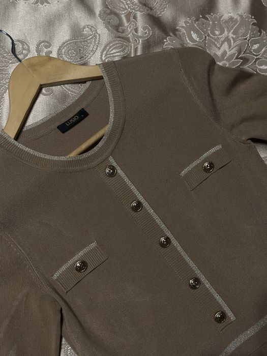 Продам женское платье