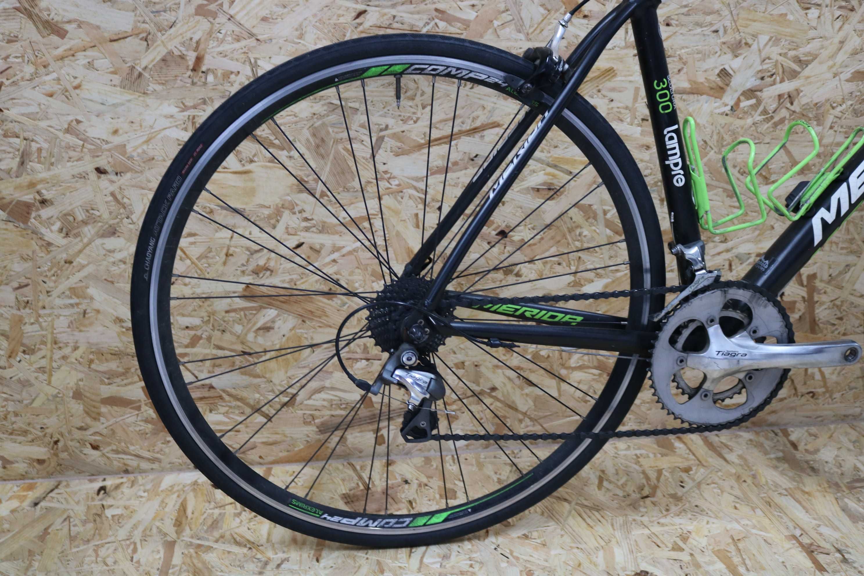 Bicicleta estrada Merida Scultura 300 - Shimano Tiagra 10v