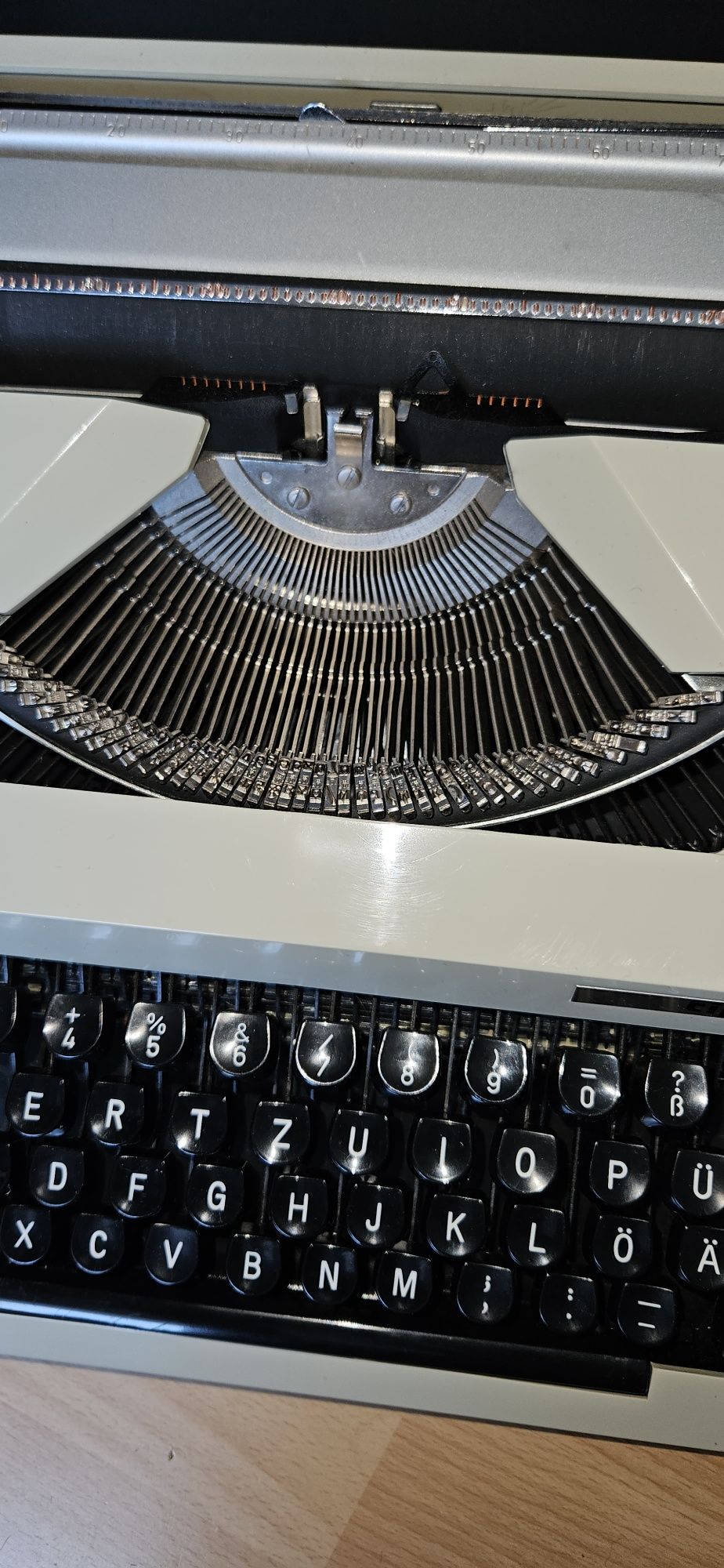 Maszyna do pisania TA triumf-Adler tippa