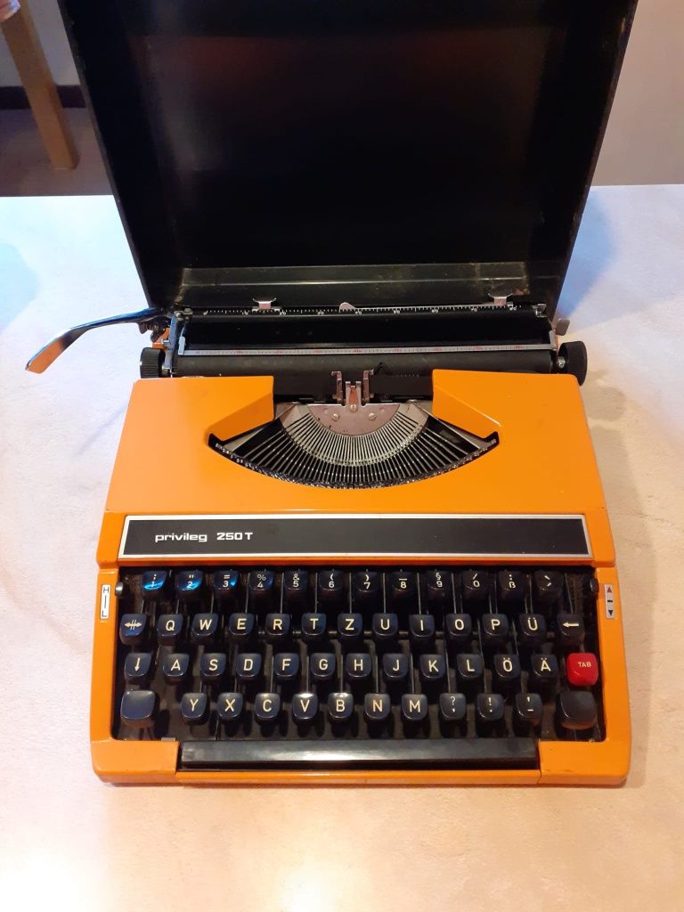 maszyna do pisania PRIVILEG 250 T