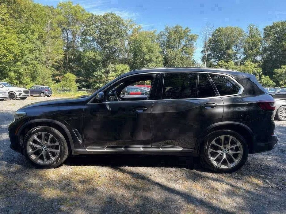 BMW X5 xDrive45e      2022