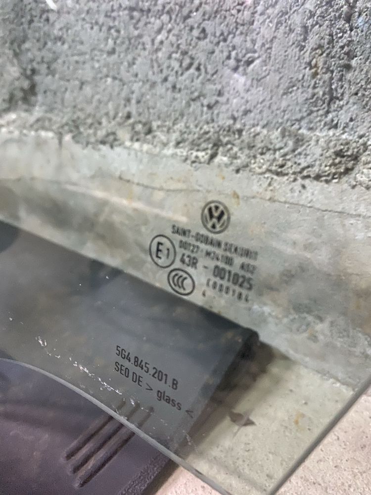 Vendo vidro porta frt esquerdo