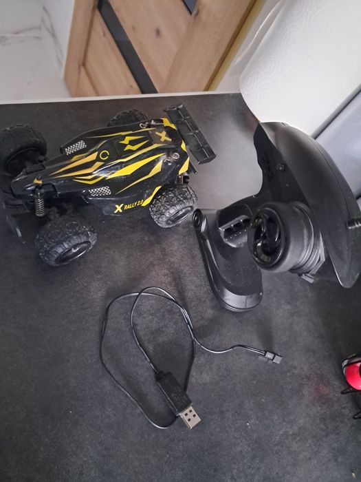 Samochu zdalnie sterowany