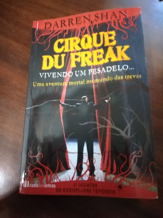 Livro nr 1 cirque du Freak só 5€