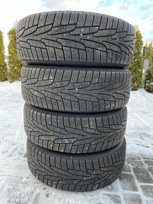 Opony zimowe 235/60/18 Kumho I’zen KW31