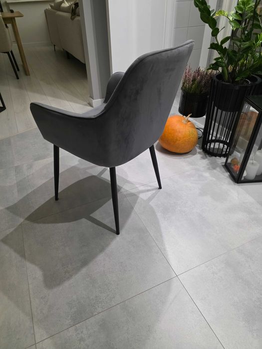 Krzesla do salonu ladny stan