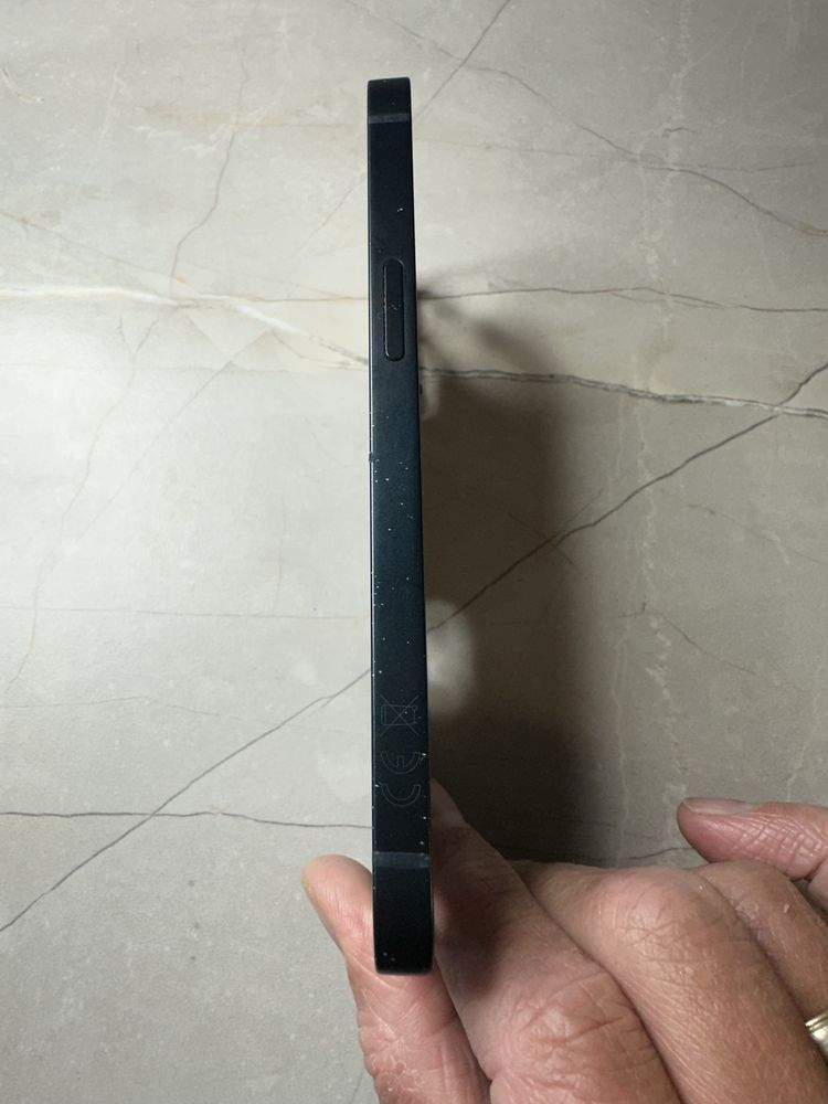 Iphone 14 korpus bardzo ładny oryginał