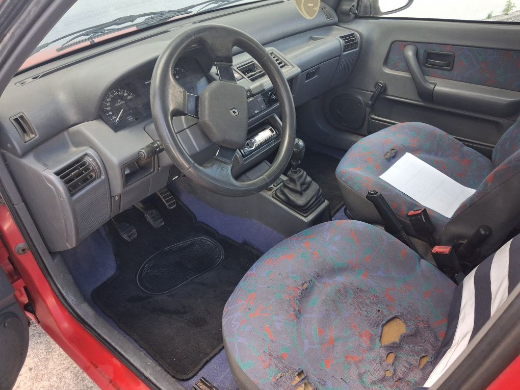 Renault clio impecável