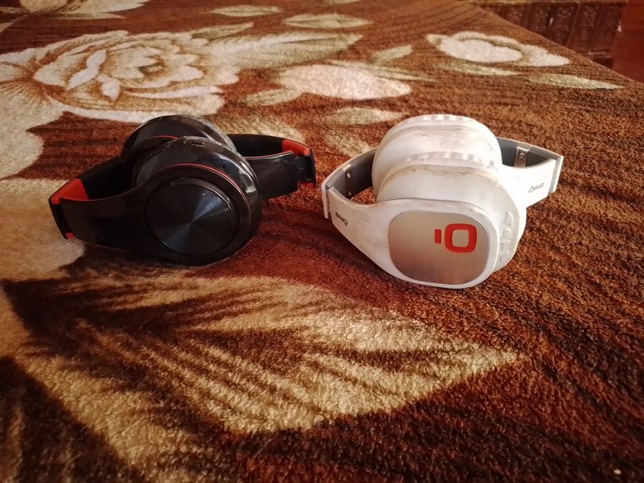 Продам навушники блютуз