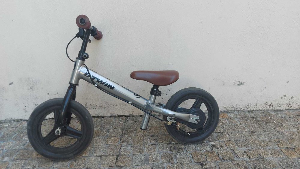 Bicicleta criança sem pedais