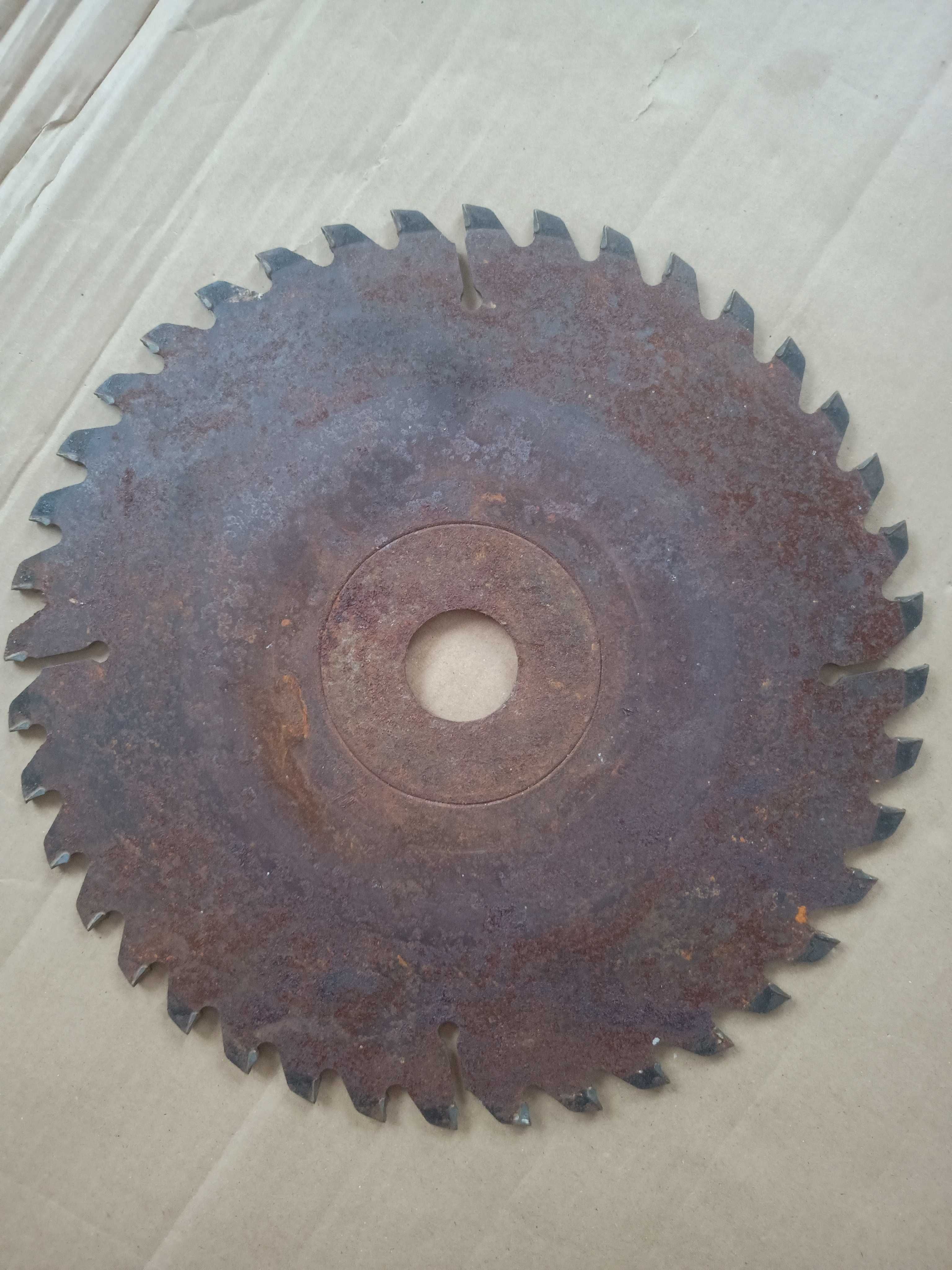 Piła tarczowa fi 25/3 cm