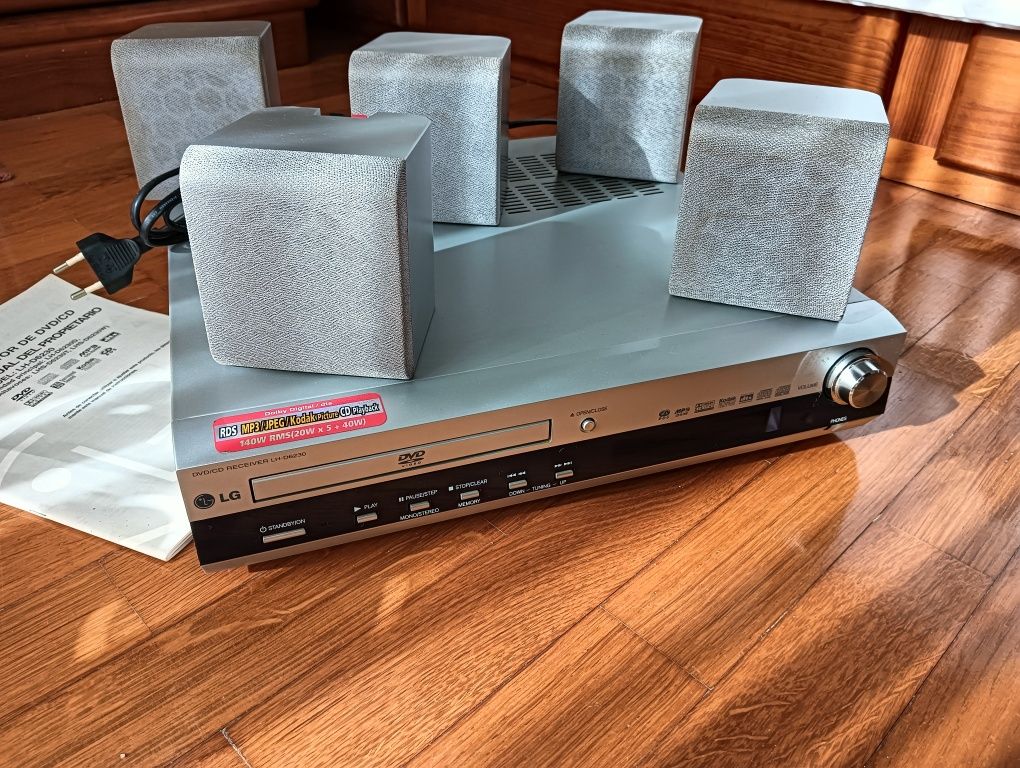 Colunas LG Model LHS-D6230T