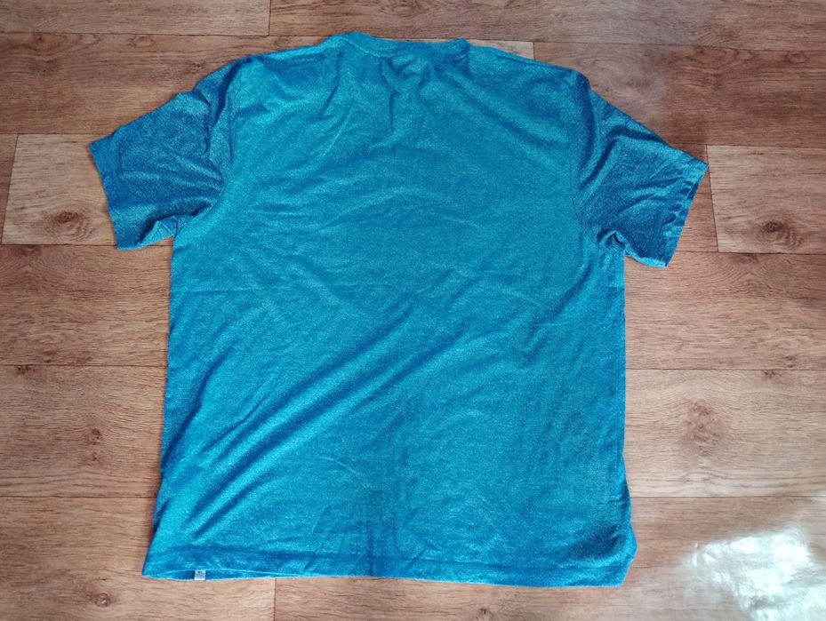 Продам оригінальну футболку Lonsdale