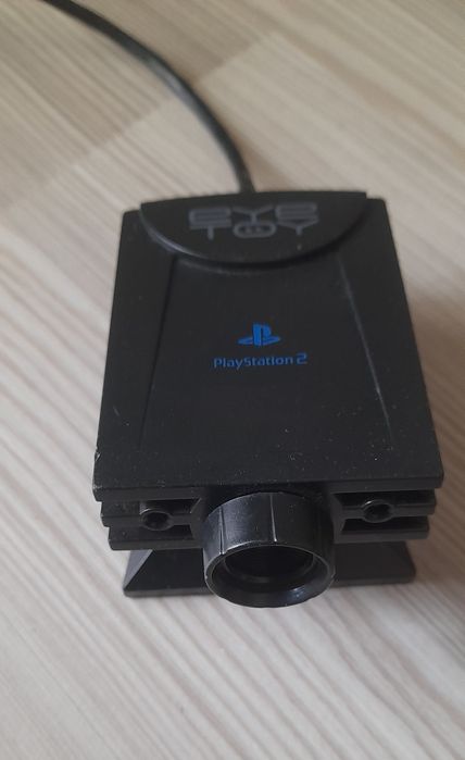 Konsola ps2 fat + 2 pady + buzzery + kamerka + karta pamięci