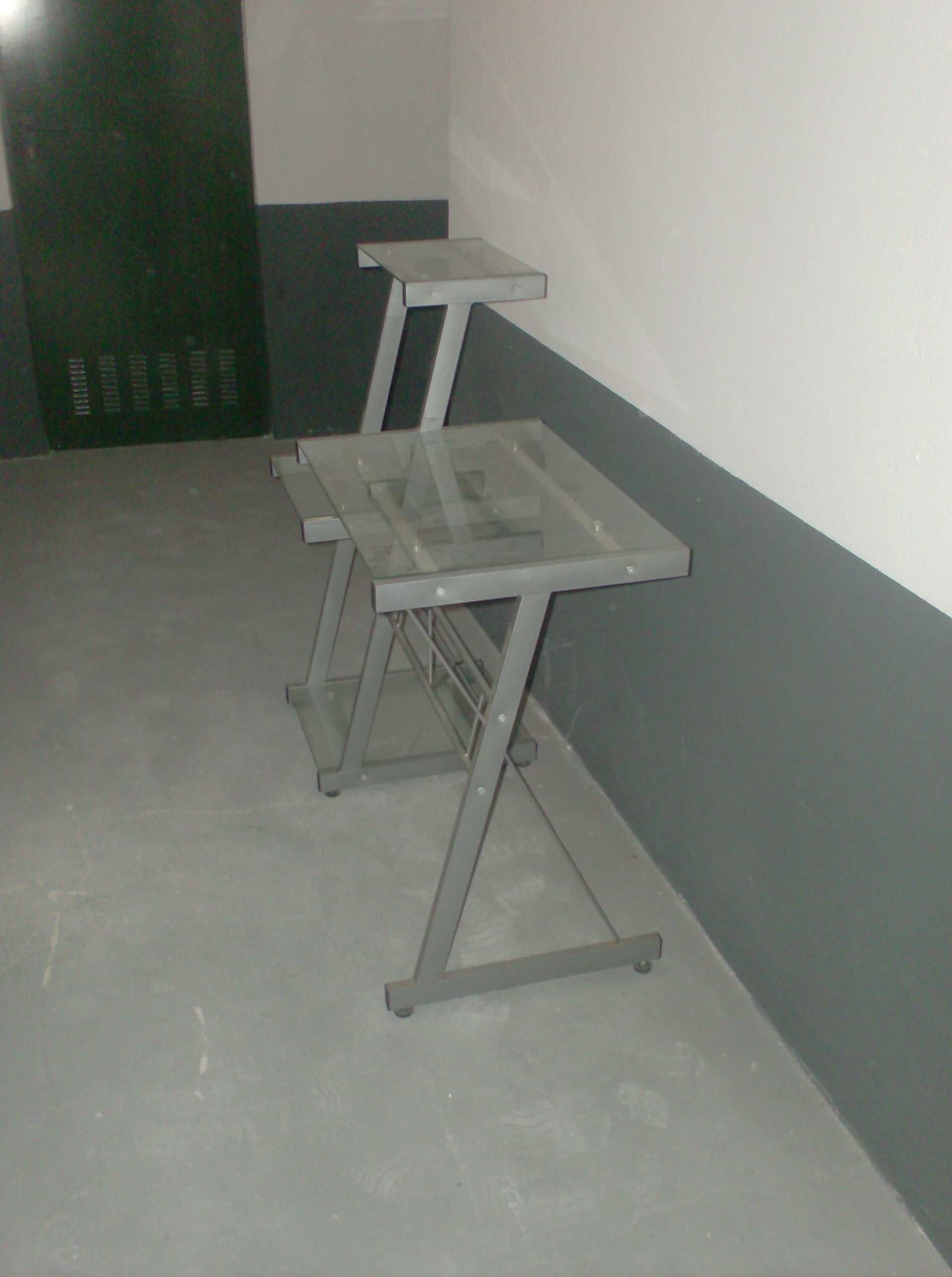 mesa de apoio em vidro