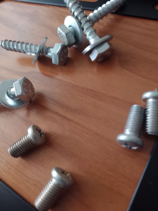 Крепление (Кронштейн) для телевизора на стену. Надёжный, тяжёленький.