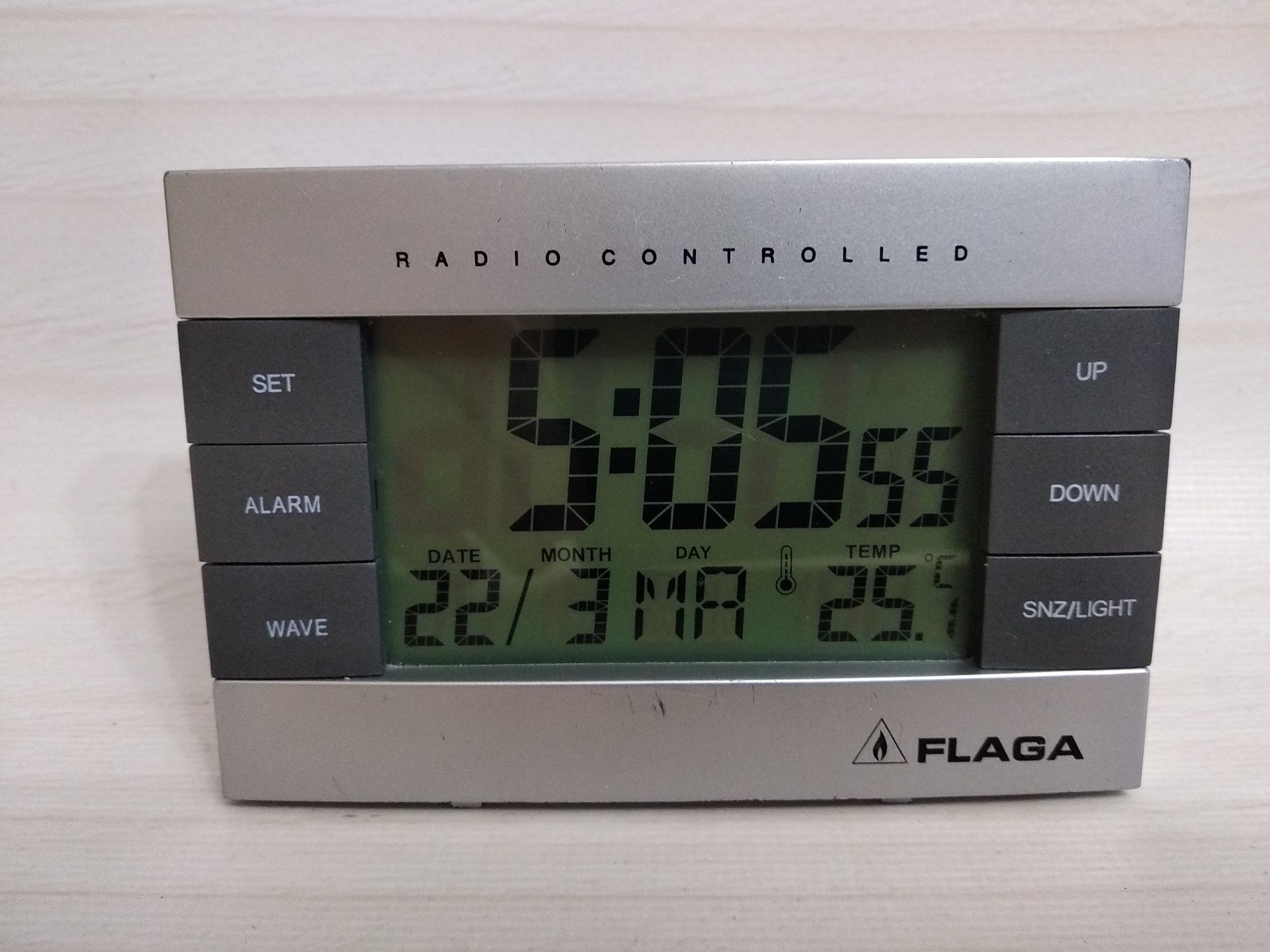 Часы будильник термометр Flaga