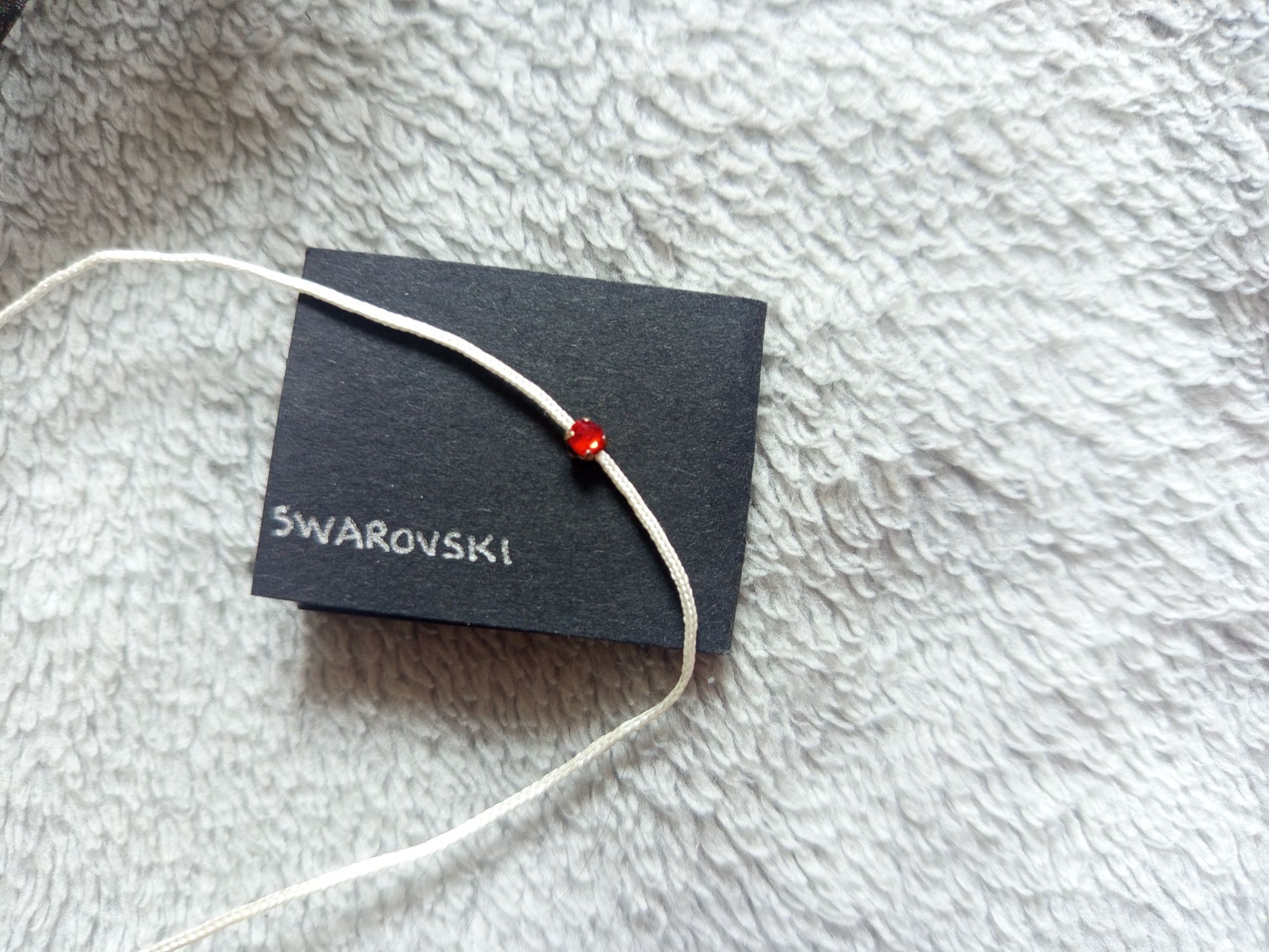 Bransoletką z diamentem Swarovski