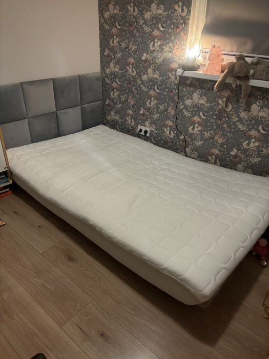 Łóżko podłogowe typu Montessori