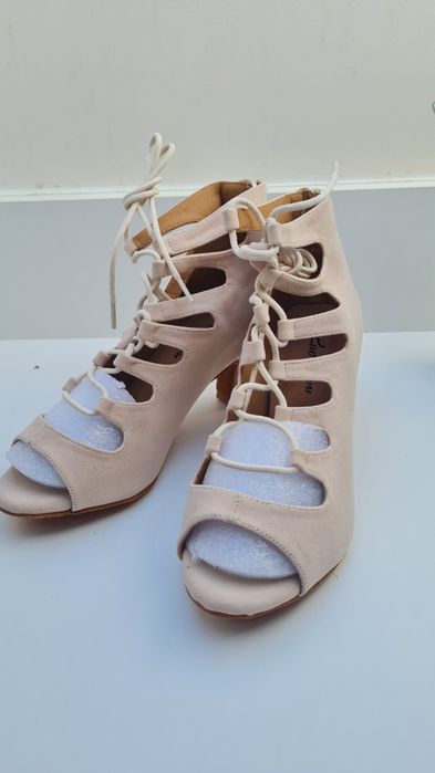 Buty High heels czołenka r. 37 NOWE