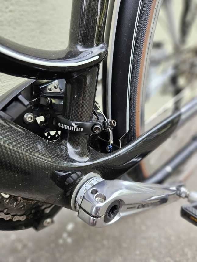 GAZELLE - ULTIMATE T30 PLUS rama 51cm, CARBON, Deore XT 3x10, Magura