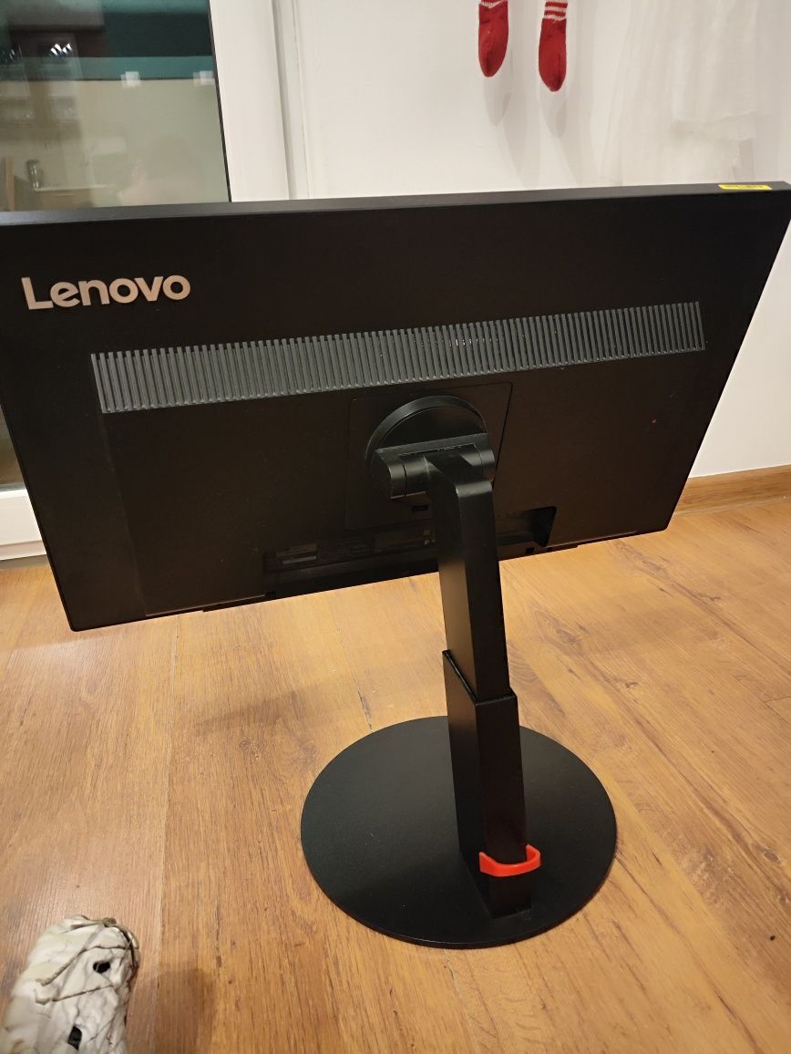 Monitor Lenovo ThinkVision – możliwa dostawa do Katowic