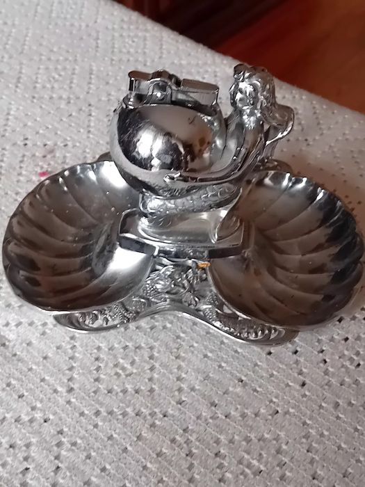 Zestaw zapalniczka i popielniczka