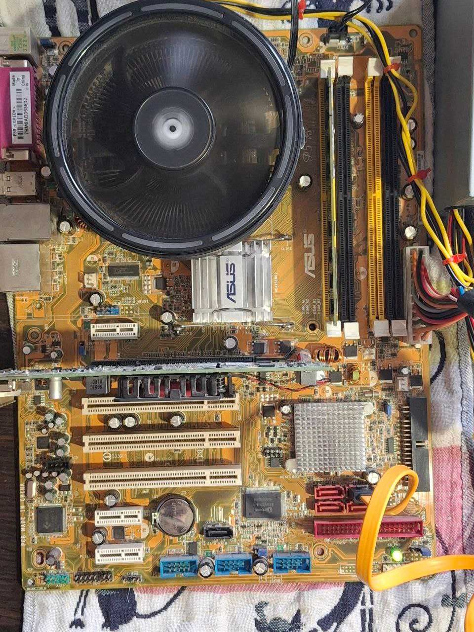 Asus P5B (комплект)