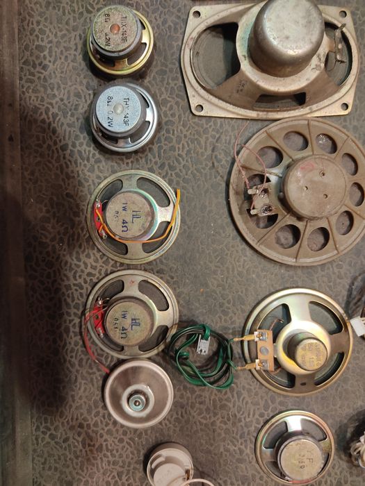 Динаміки.Були у використанні.