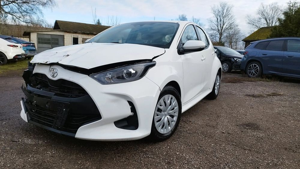 Toyota Yaris 30 tys przebiegu, 5 drzwi, kamera