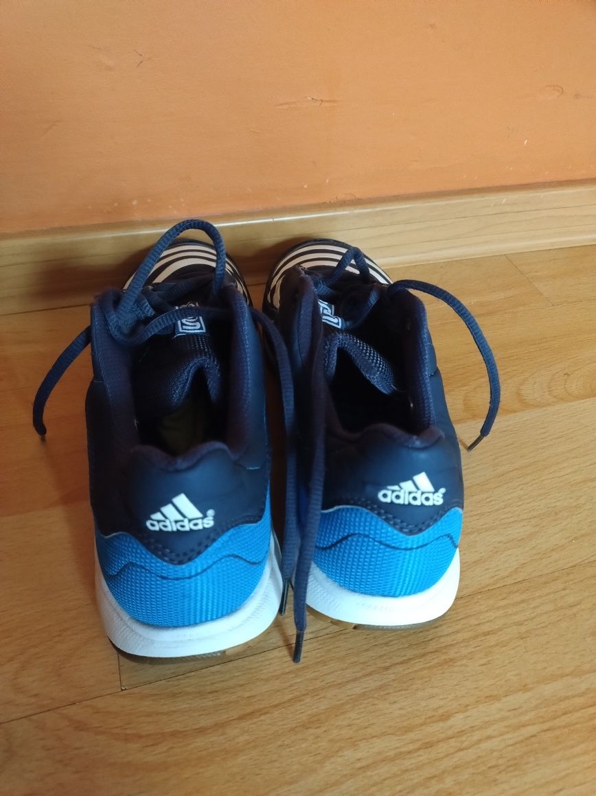 Buty sportowe adidas