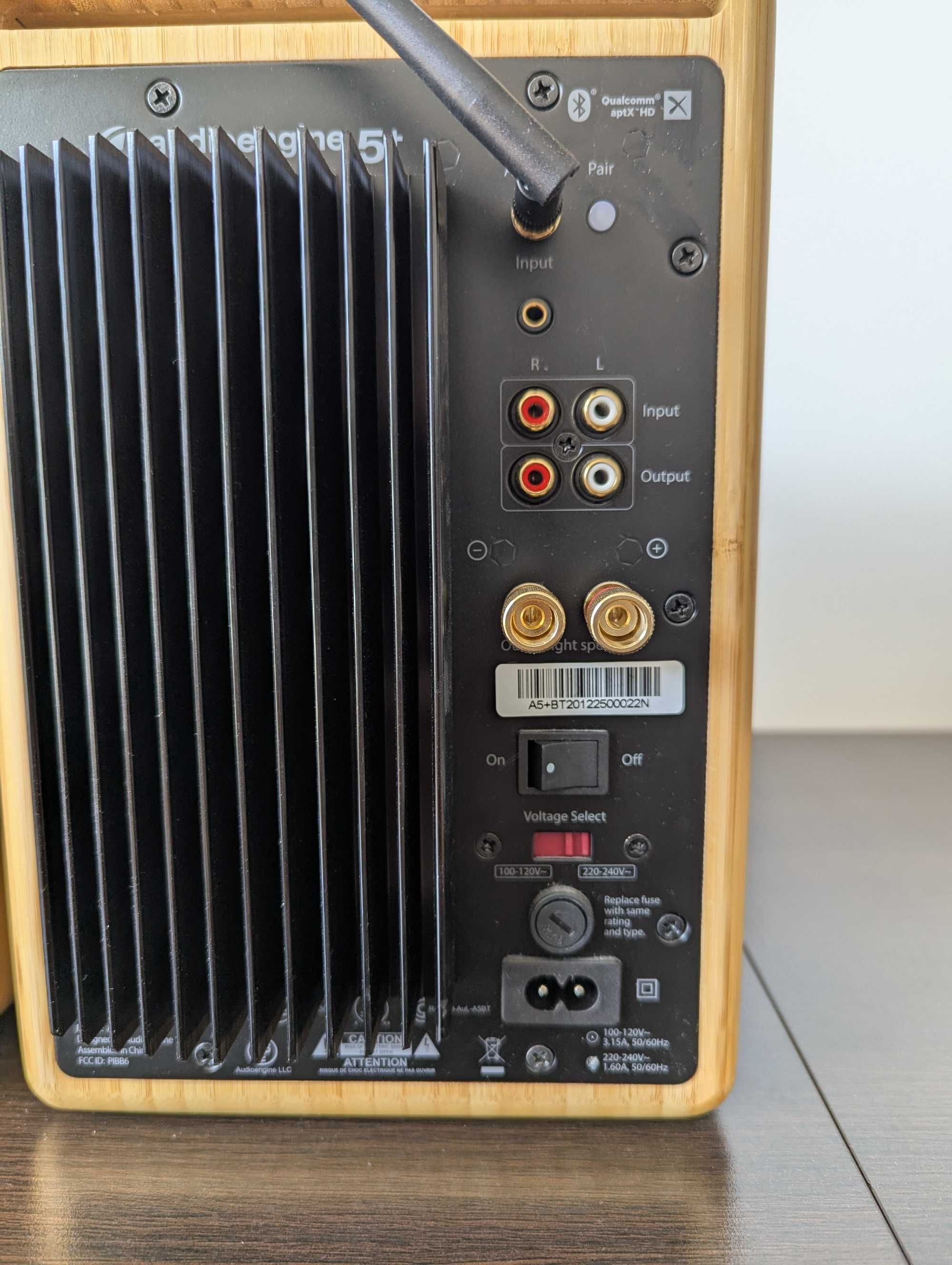 AudioEngine A5+ wireless (bluetooth) Bamboo