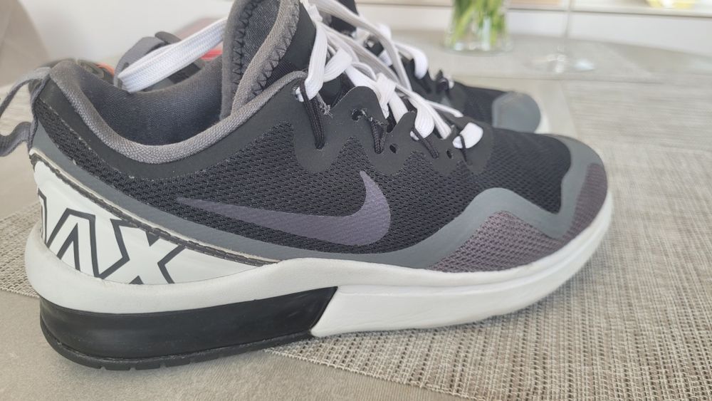 Nike AirMax 23.5 см