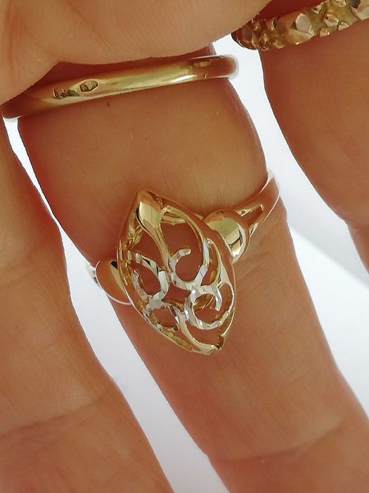 WŁOSKI bajkowy złoty pierścionek samo złoto cięty laserem  błyszczący