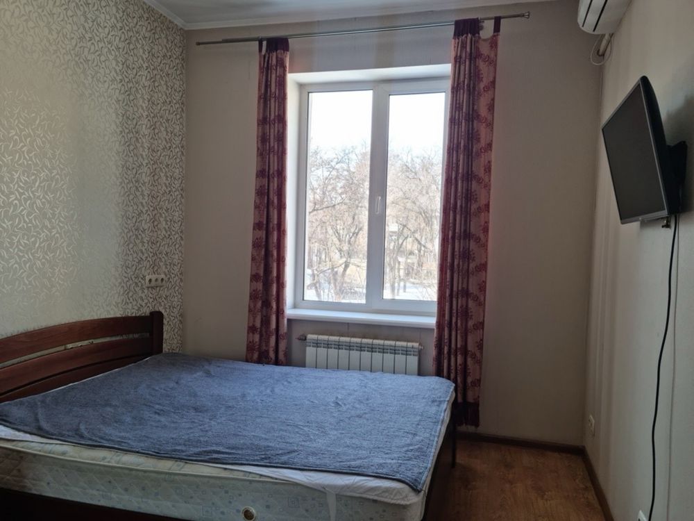Продаж!2-кімн повнометражної кв Малий ринок