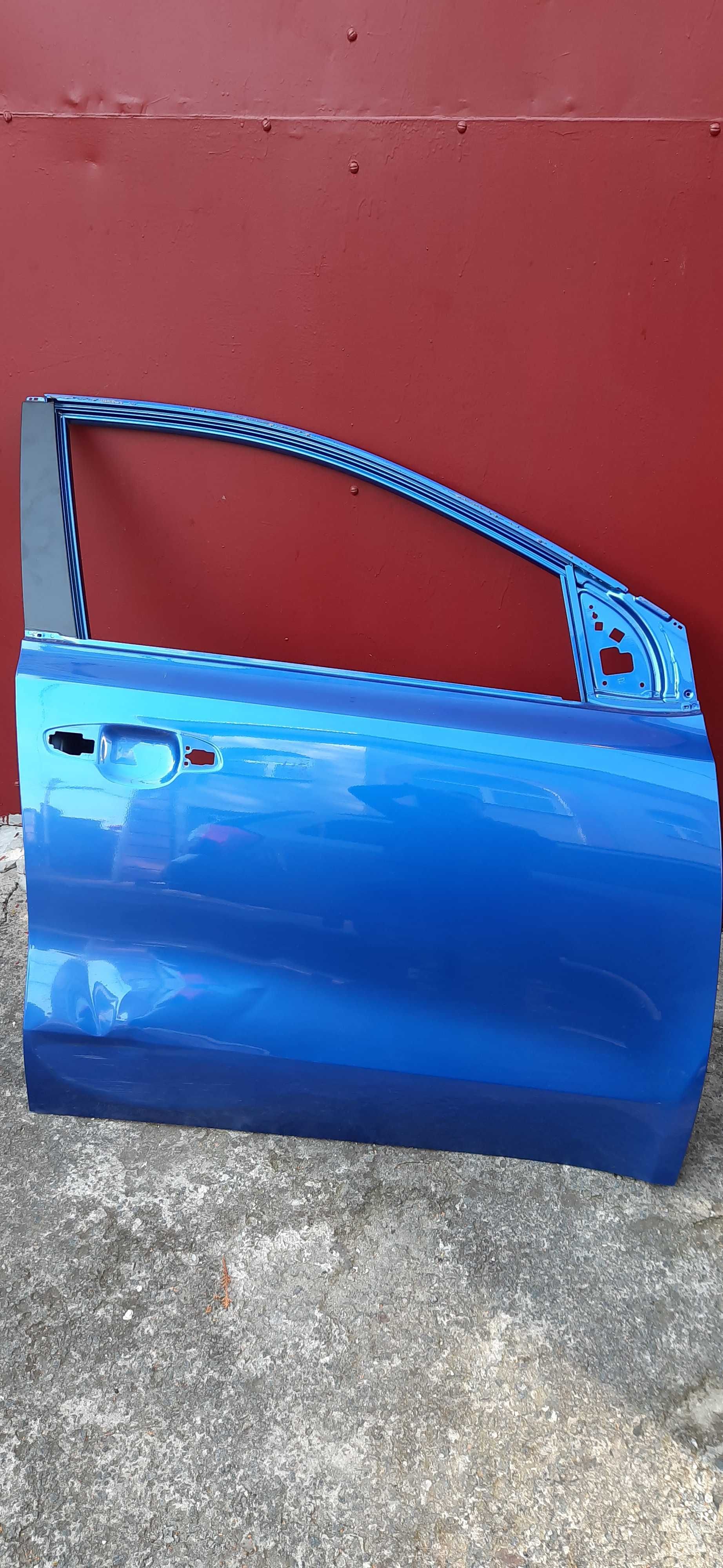 Продам двері передні праві Kia Sportage 2020 р. (синій колір)