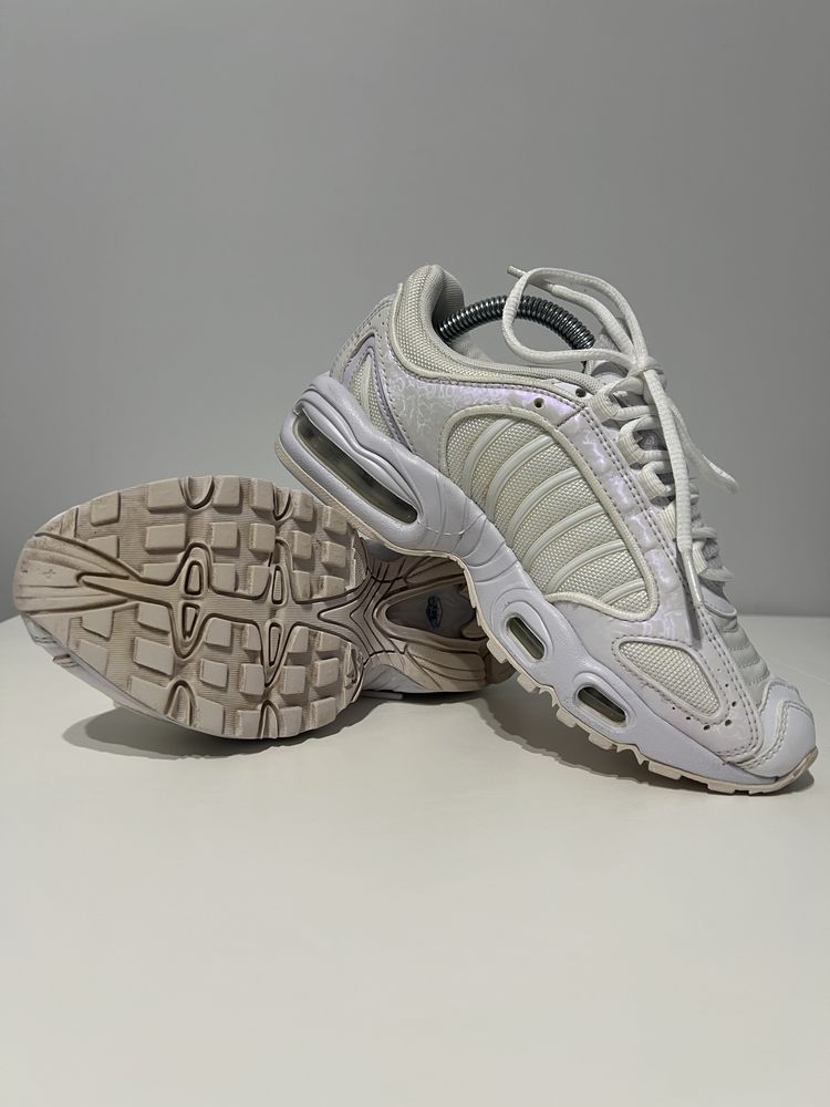 Кросівки Nike Air Max Tailwind 4 (CU3453-100)
