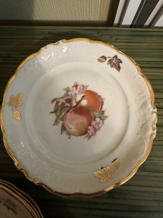 Винтажные тарелки с фруктами (6 шт) — фарфор, золотая отделка