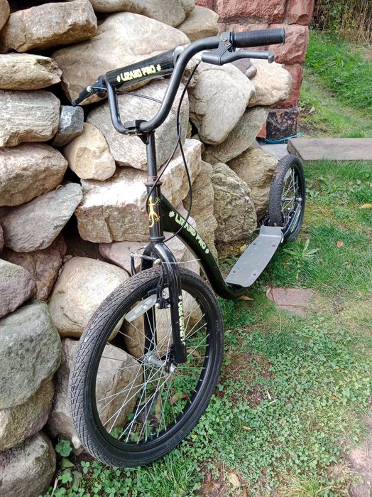 Hulajnoga na dużych kołach