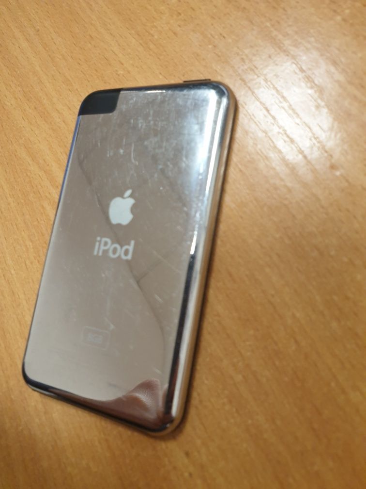 Apple Ipod (model A1213) 8g бу